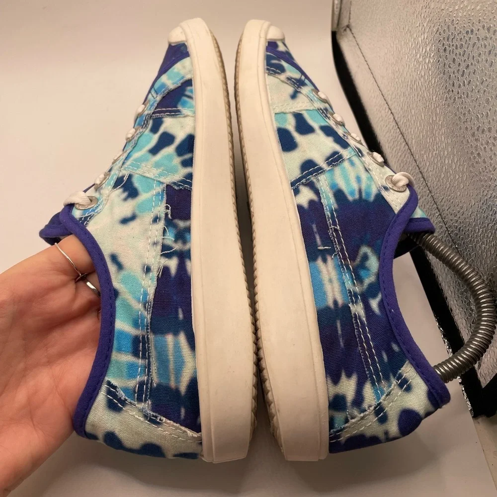 Blowfish Malibu womens blue tie dye sneakers size 9